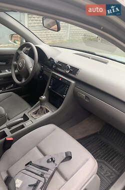 Седан Audi A4 2001 в 