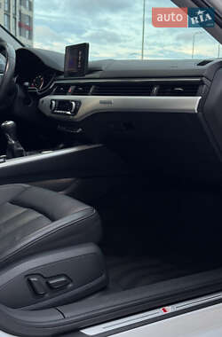 Седан Audi A4 2018 в 