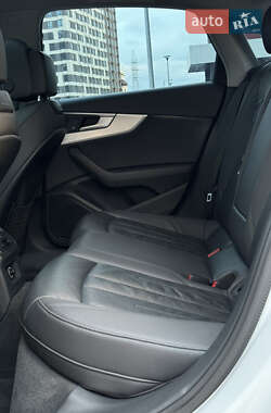 Седан Audi A4 2018 в 