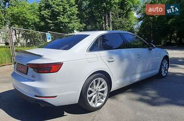 Седан Audi A4 2016 в 
