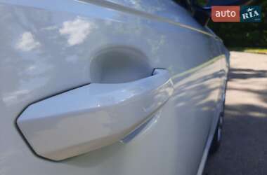 Седан Audi A4 2016 в 