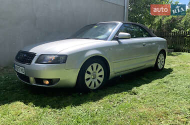 Кабриолет Audi A4 2004 в 
