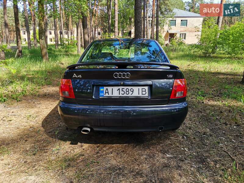 Седан Audi A4 1996 в Киеве