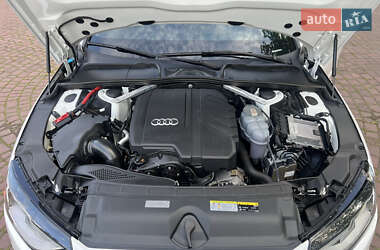 Седан Audi A4 2020 в 