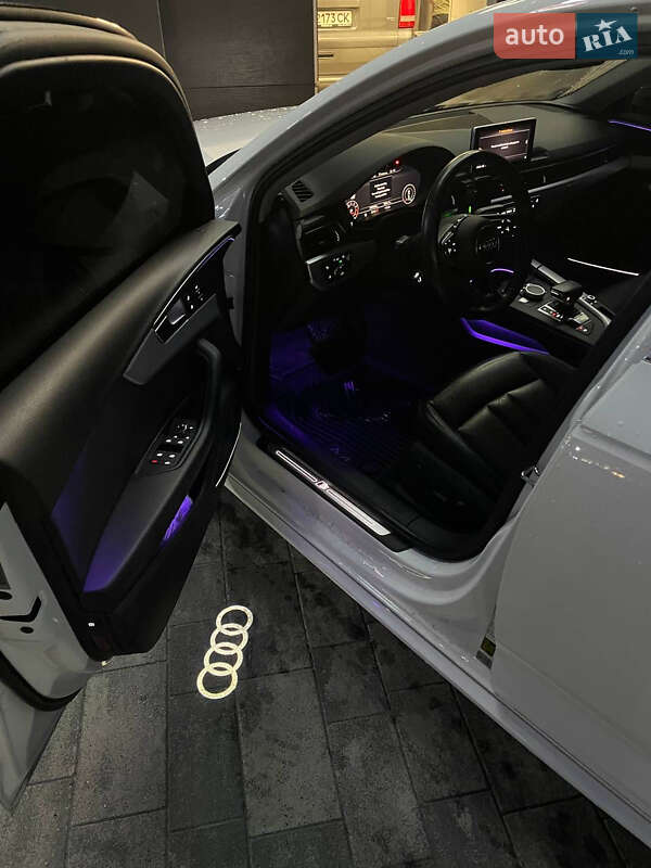Седан Audi A4 2017 в Луцке