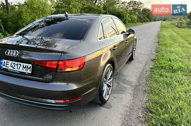 Седан Audi A4 2016 в 
