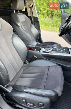 Седан Audi A4 2016 в 