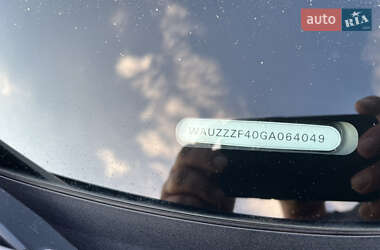 Седан Audi A4 2016 в 