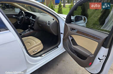 Седан Audi A4 2015 в Умані
