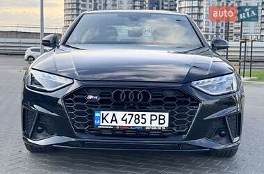 Седан Audi A4 2023 в 