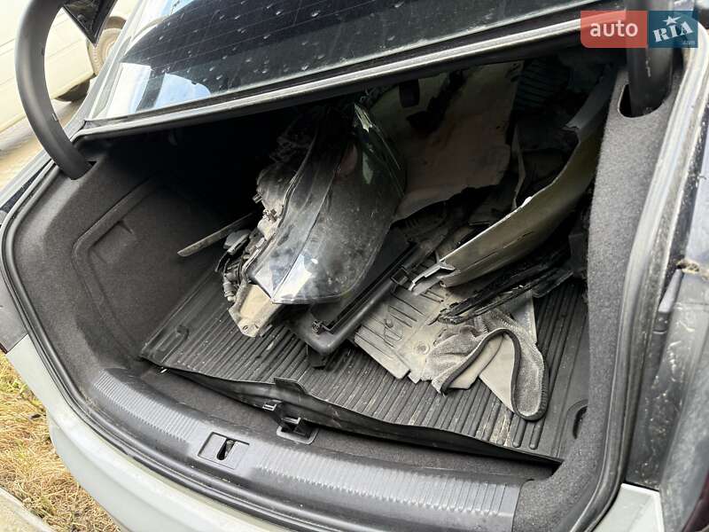 Седан Audi A4 2014 в Львові