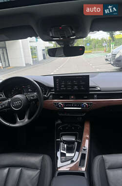Седан Audi A4 2020 в 