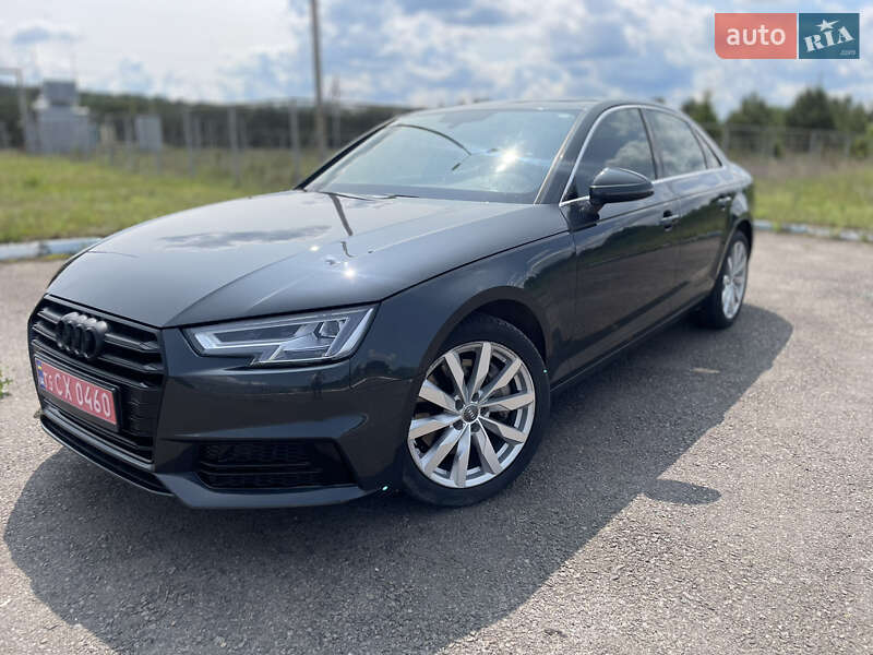 Седан Audi A4 2017 в Ровно