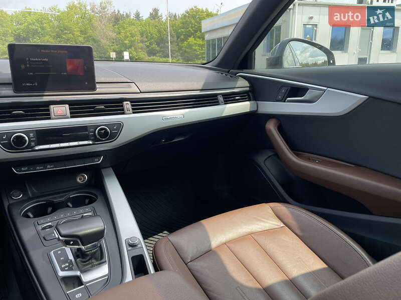 Седан Audi A4 2017 в Ровно