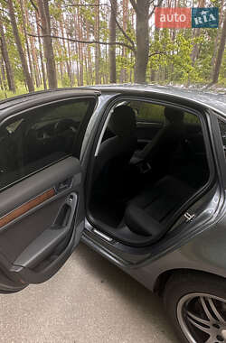 Седан Audi A4 2014 в 