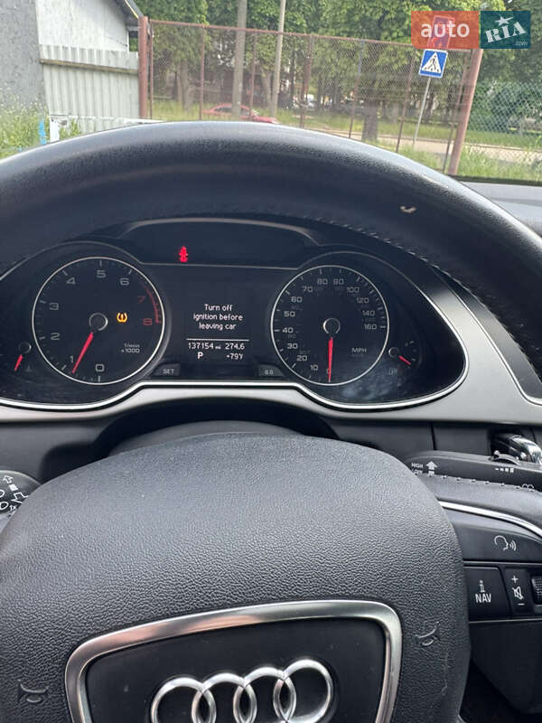 Седан Audi A4 2014 в Рівному