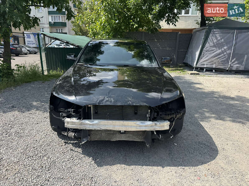 Седан Audi A4 2014 в Рівному