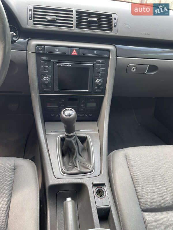 Седан Audi A4 2002 в Луцке