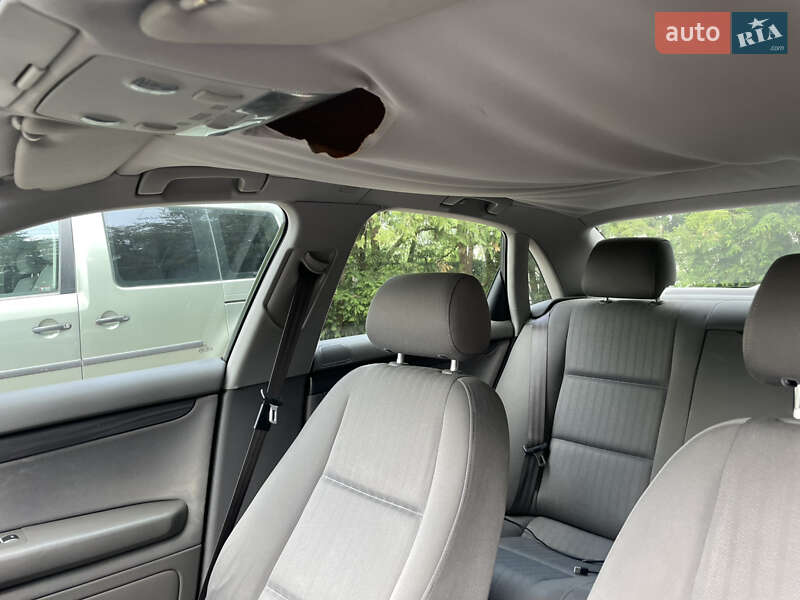 Седан Audi A4 2002 в Луцке