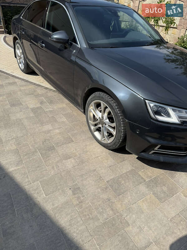 Седан Audi A4 2017 в Тернополе