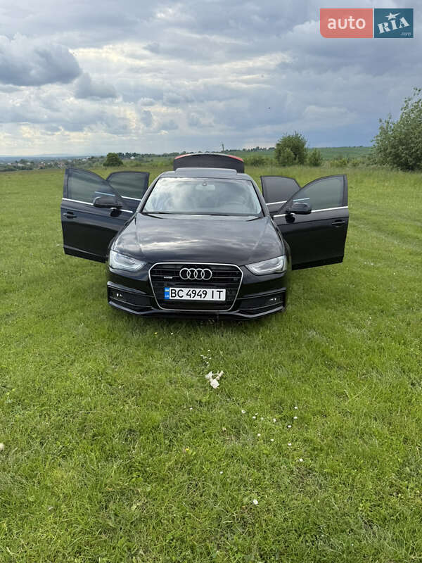 Седан Audi A4 2014 в Львове