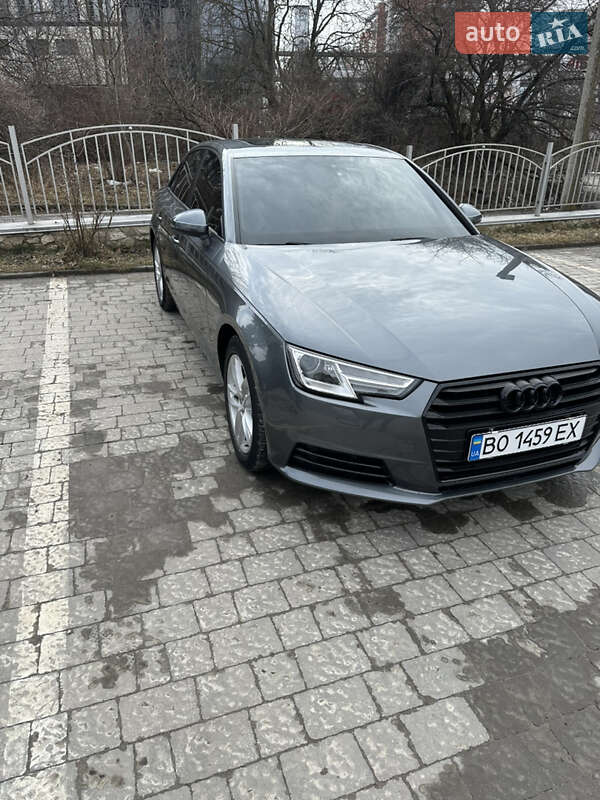 Седан Audi A4 2016 в Тернополі