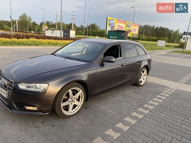 Универсал Audi A4 2015 в 