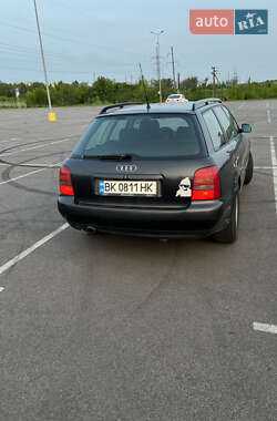 Универсал Audi A4 1997 в 