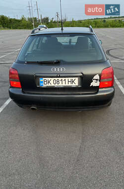 Универсал Audi A4 1997 в 