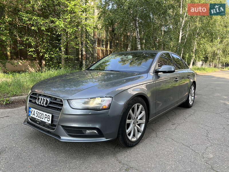 Седан Audi A4 2012 в Києві
