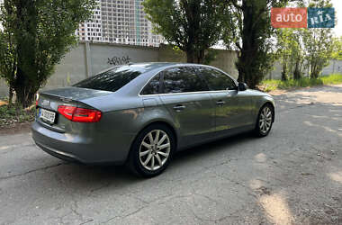 Седан Audi A4 2012 в 