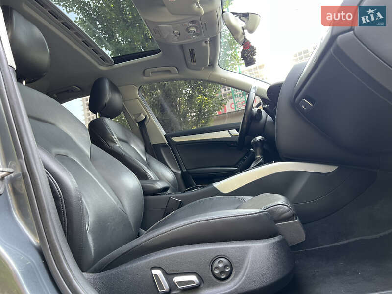 Седан Audi A4 2012 в Києві