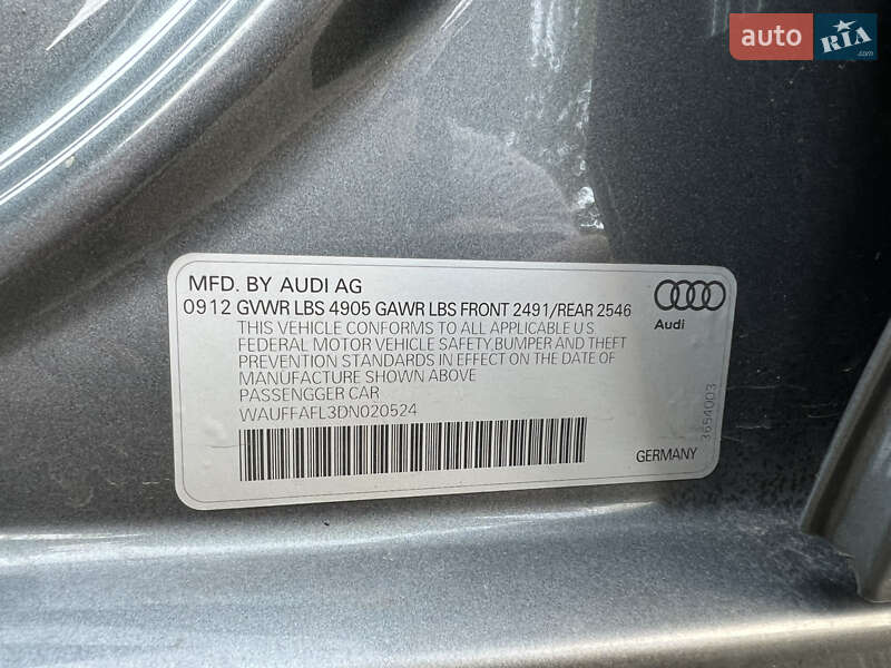 Седан Audi A4 2012 в Києві