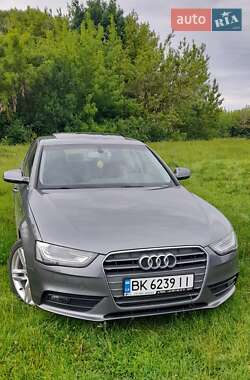 Седан Audi A4 2014 в Ровно