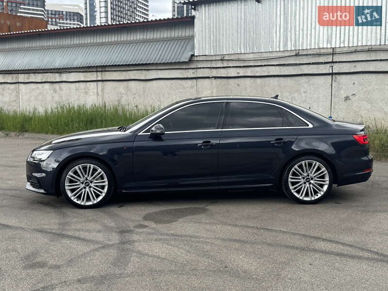 Седан Audi A4 2016 в Киеве