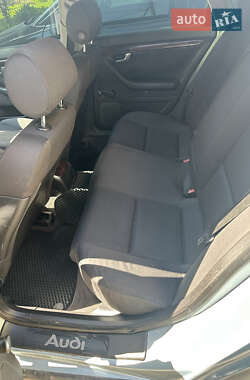 Седан Audi A4 2001 в 