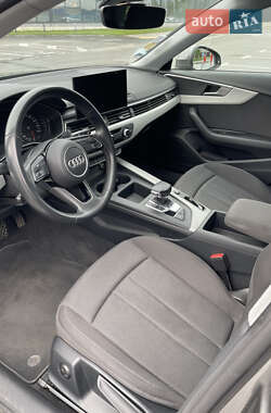 Универсал Audi A4 2019 в 