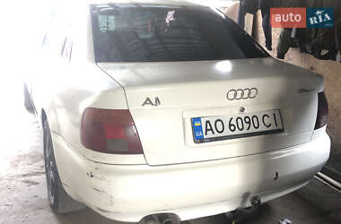 Седан Audi A4 1995 в 