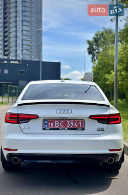 Седан Audi A4 2017 в 