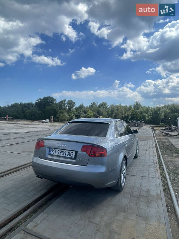 Седан Audi A4 2005 в Измаиле