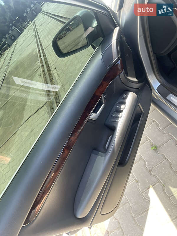 Седан Audi A4 2005 в Измаиле
