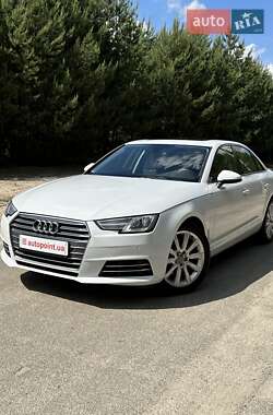 Седан Audi A4 2019 в Білогородці