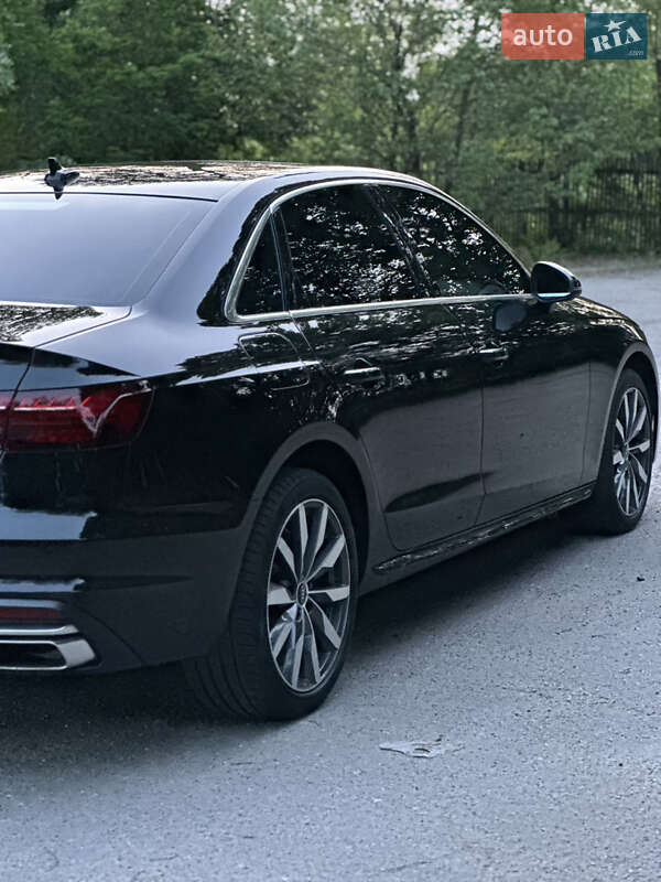 Седан Audi A4 2020 в Харькове