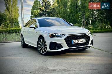 Седан Audi A4 2019 в 