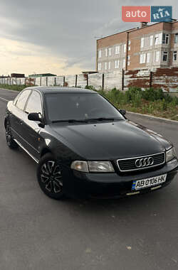 Седан Audi A4 1997 в 