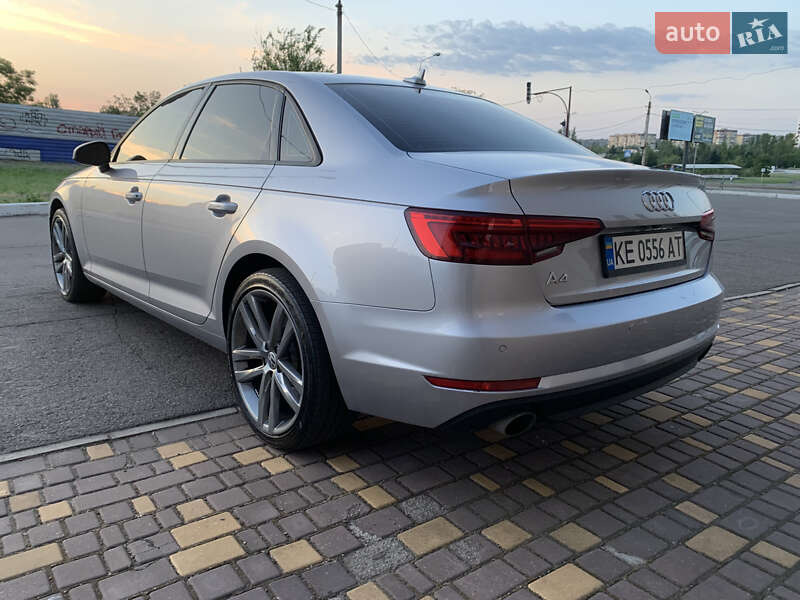 Седан Audi A4 2015 в Кривому Розі
