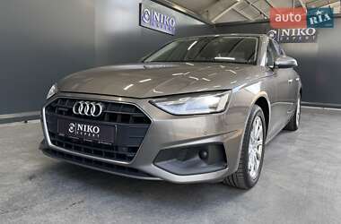Седан Audi A4 2021 в 