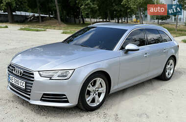 Универсал Audi A4 2016 в 
