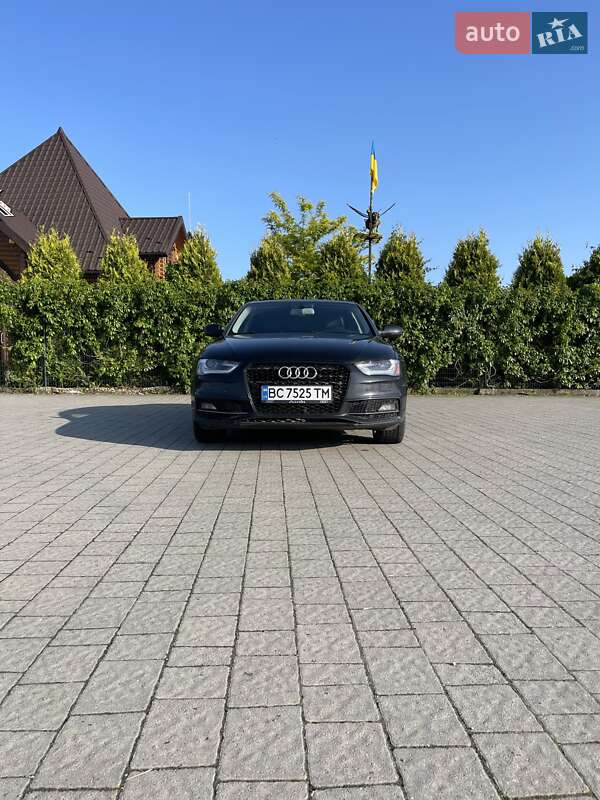 Седан Audi A4 2014 в Стрые