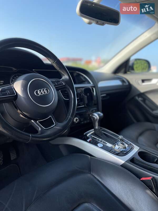 Седан Audi A4 2014 в Стрые